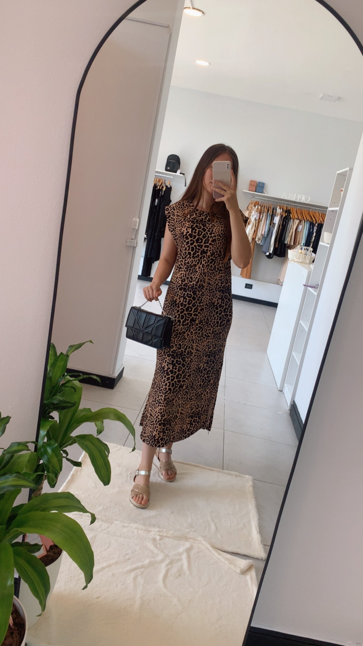 VE106 Vestido largo animal print