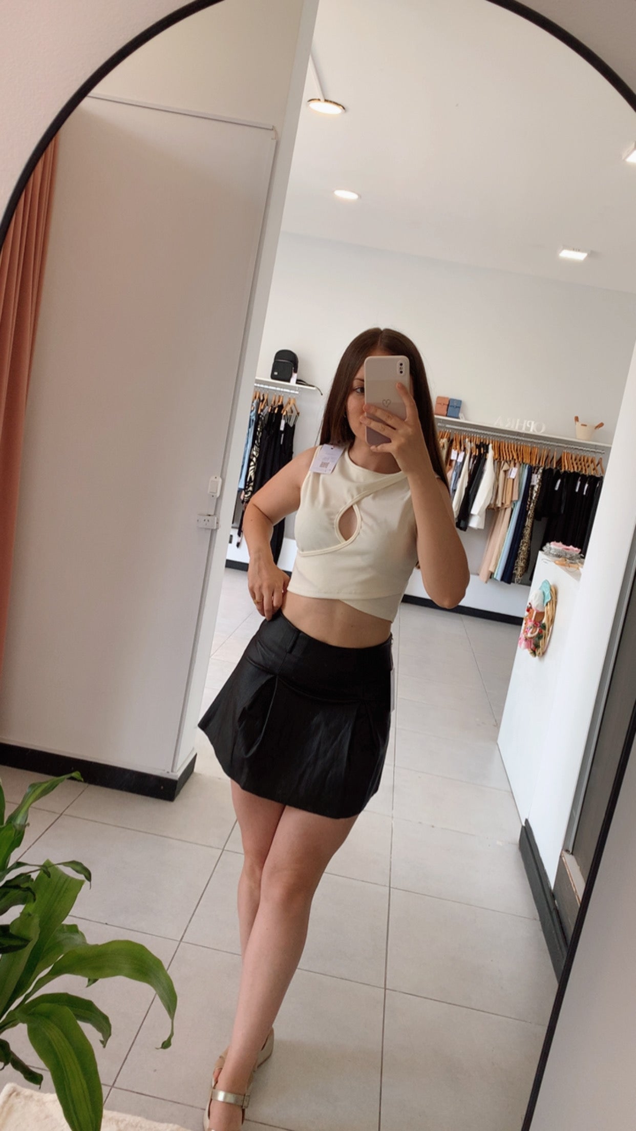 RE136 Top ojal central